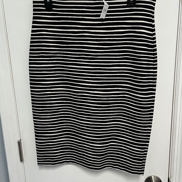 Ann Taylor Loft NWT stripe pencil bodycon black skirt medium elastic waistband - Picture 1 of 8